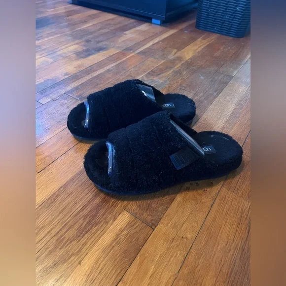 Popular Men’s Black UGG Fluff Slides (Size 9) UGG Fluff You Black Slides Sandals Mens Size 9 1117473  main image 4
